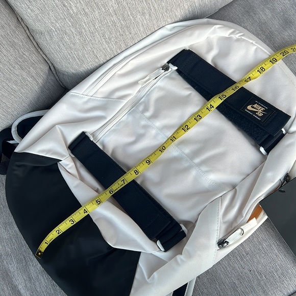 Nike SB Courthouse 24L BA5305-121 - NEW - Picture 10 of 11